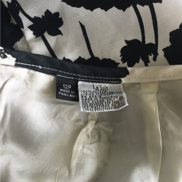 Le Suit Black and White Floral Pencil Skirt, Size 12 Petite - Picture 6 of 7